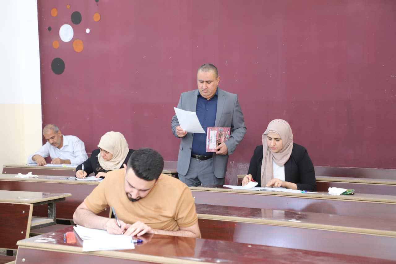 انطلاق الامتحانات النهائية لطلبة الدراسات العليا في جامعة الانبار