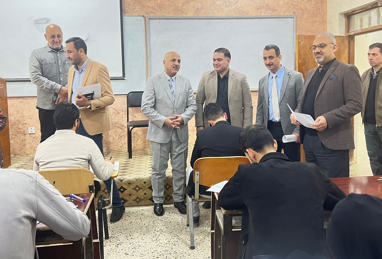 تفقد السيد مساعد رئيس الجامعة للشؤون العلمية سير امتحانات الفصل الاول في كلية علوم الحاسوب وتكنولوجيا المعلومات