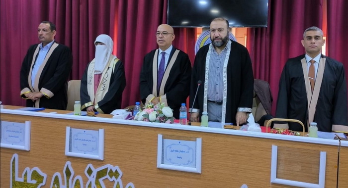 المناقشة العلمية لطالبة الماجستير (رقية ضاري جلال) قسم علوم الحاسبات