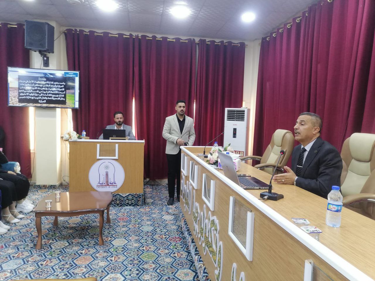 محاضرة توعوية لطلبة الكلية بعنوان استدامة الطاقة والبيئة