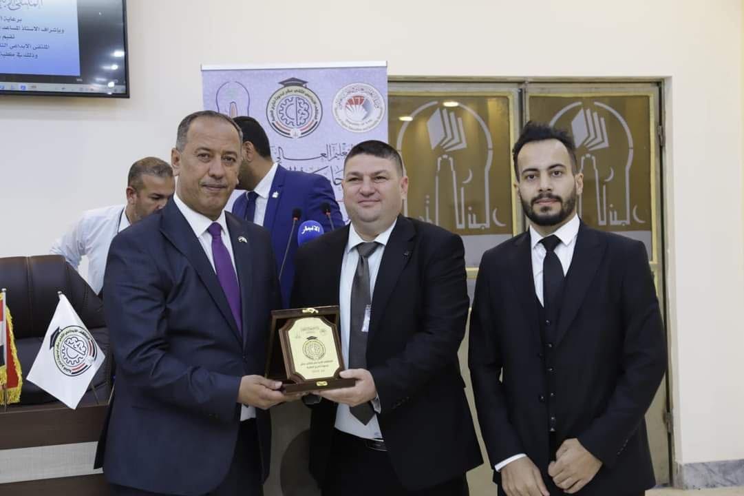 الكلية تكسب المركز الثاني في الملتقى الابداعي الثاني عشر لبحوث تخرج الطلبة.