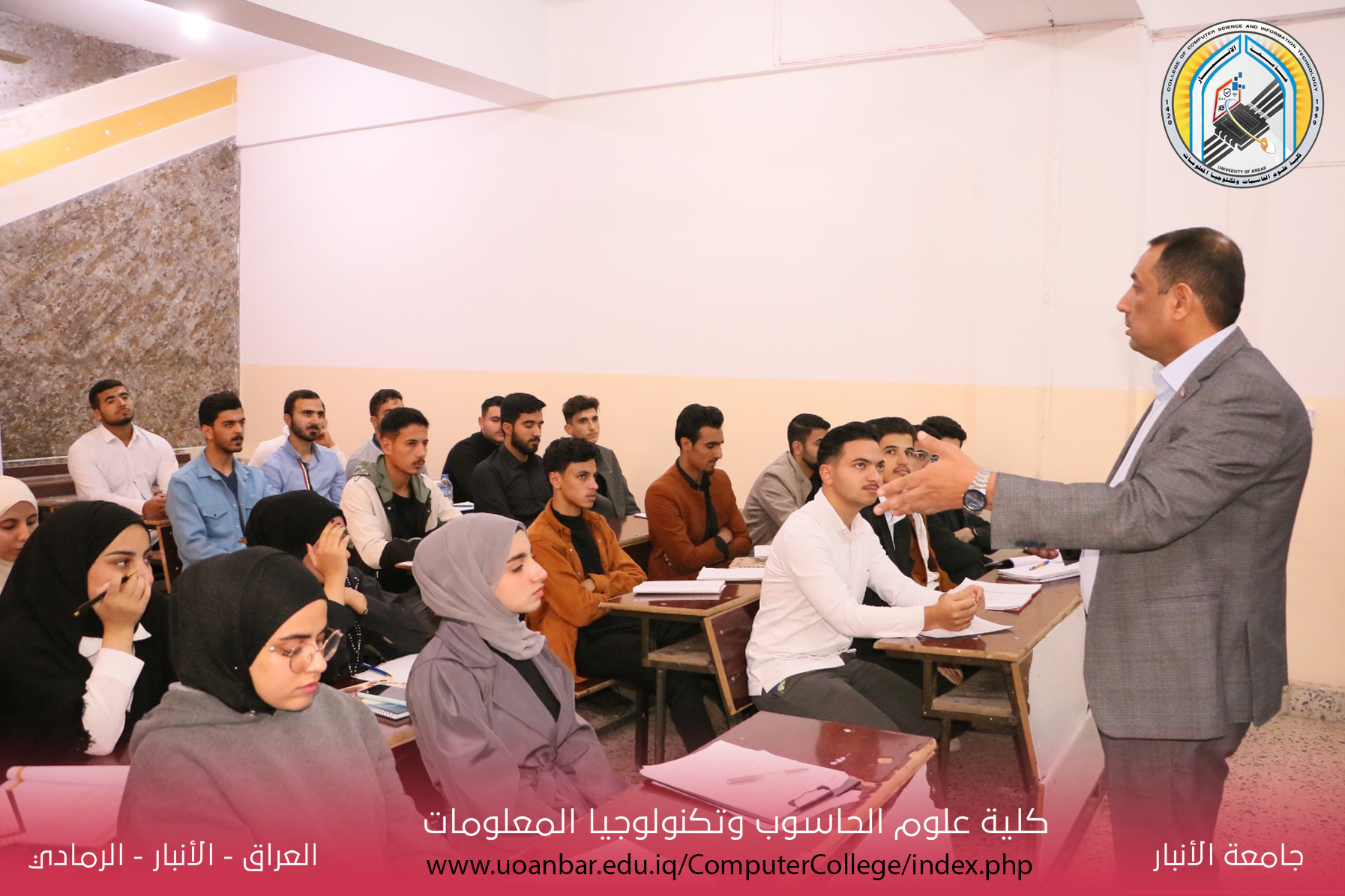 جولة تفقدية يجريها عميد كلية علوم الحاسوب وتكنولوجيا المعلومات.