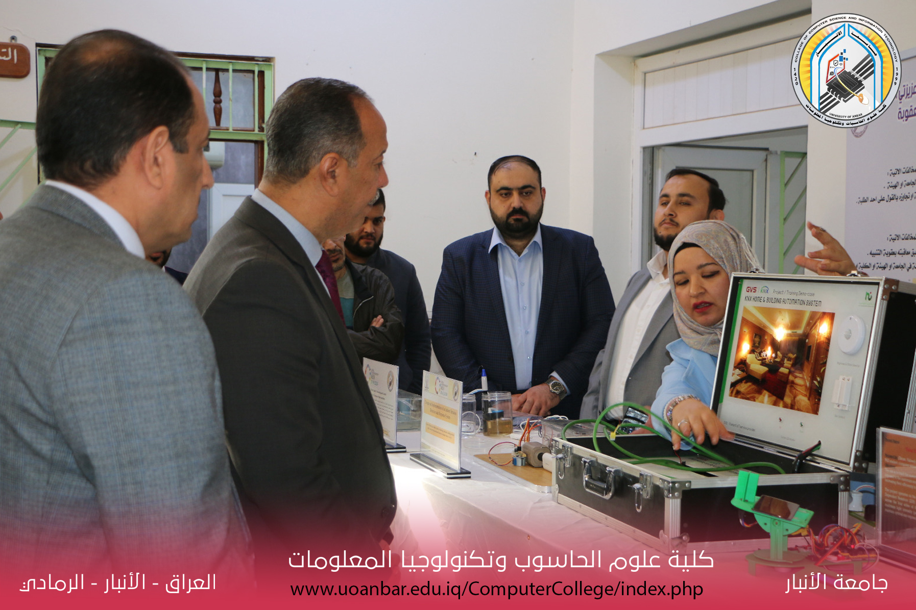 رئيس الجامعة في زيارة تفقدية لكلية علوم الحاسوب وتكنولوجيا المعلومات