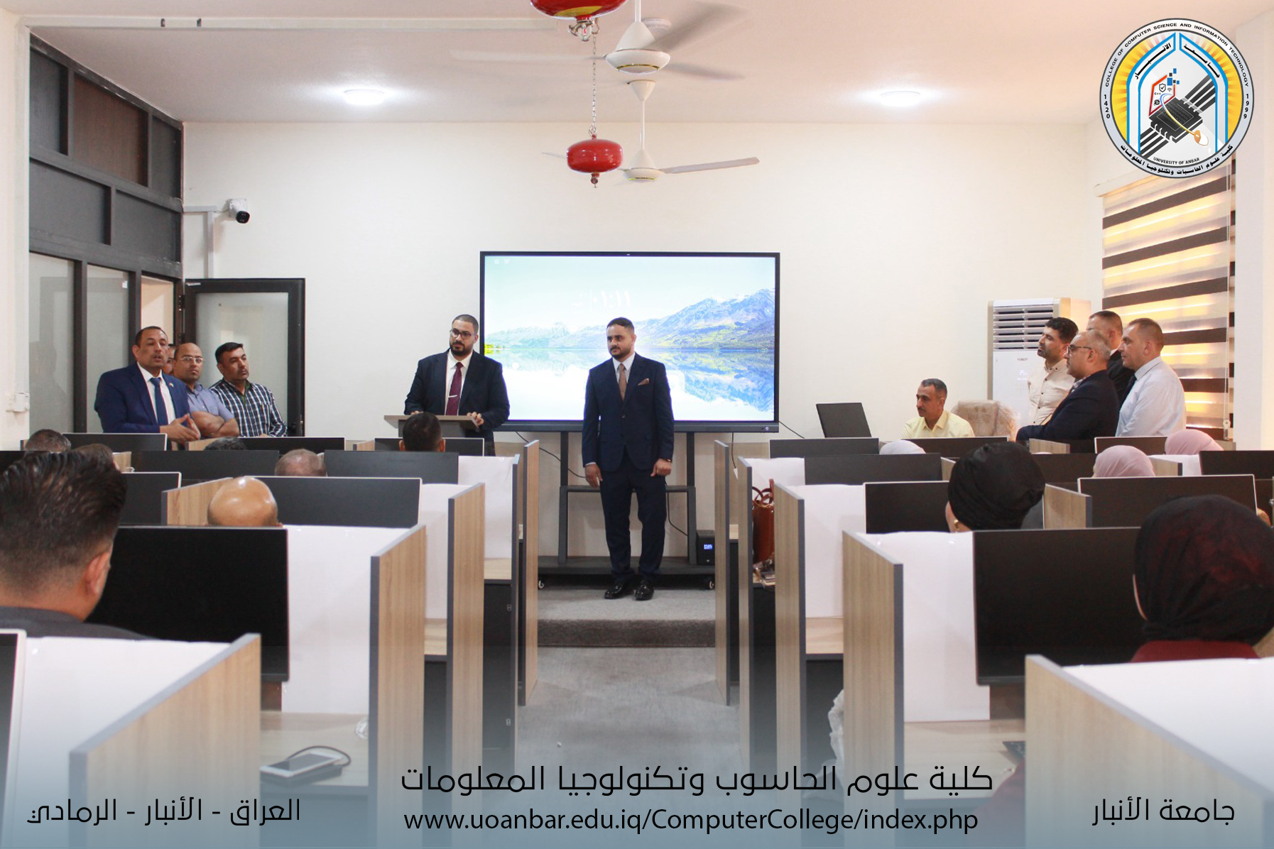 ورشة تدريبية حول استخدام الشاشة الذكية