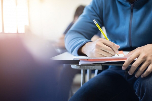 جدول الامتحانات الحضورية للدراسات الأولية (صباحية ومسائية)
